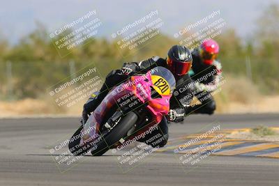 media/Nov-05-2022-SoCal Trackdays (Sat) [[f8d9b725ab]]/Turn 2 (1120am)/